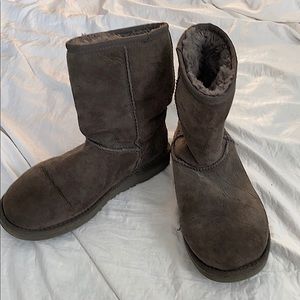 grey ugg boots